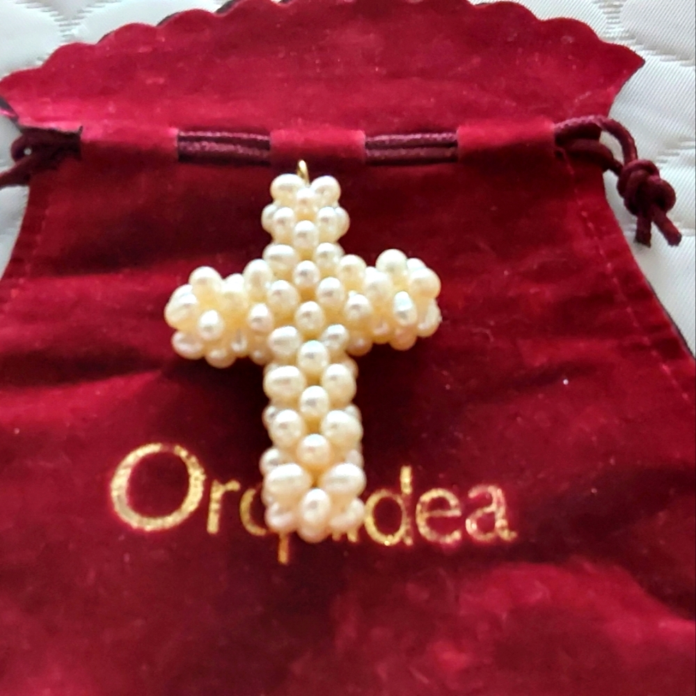 Pearl cross pendant